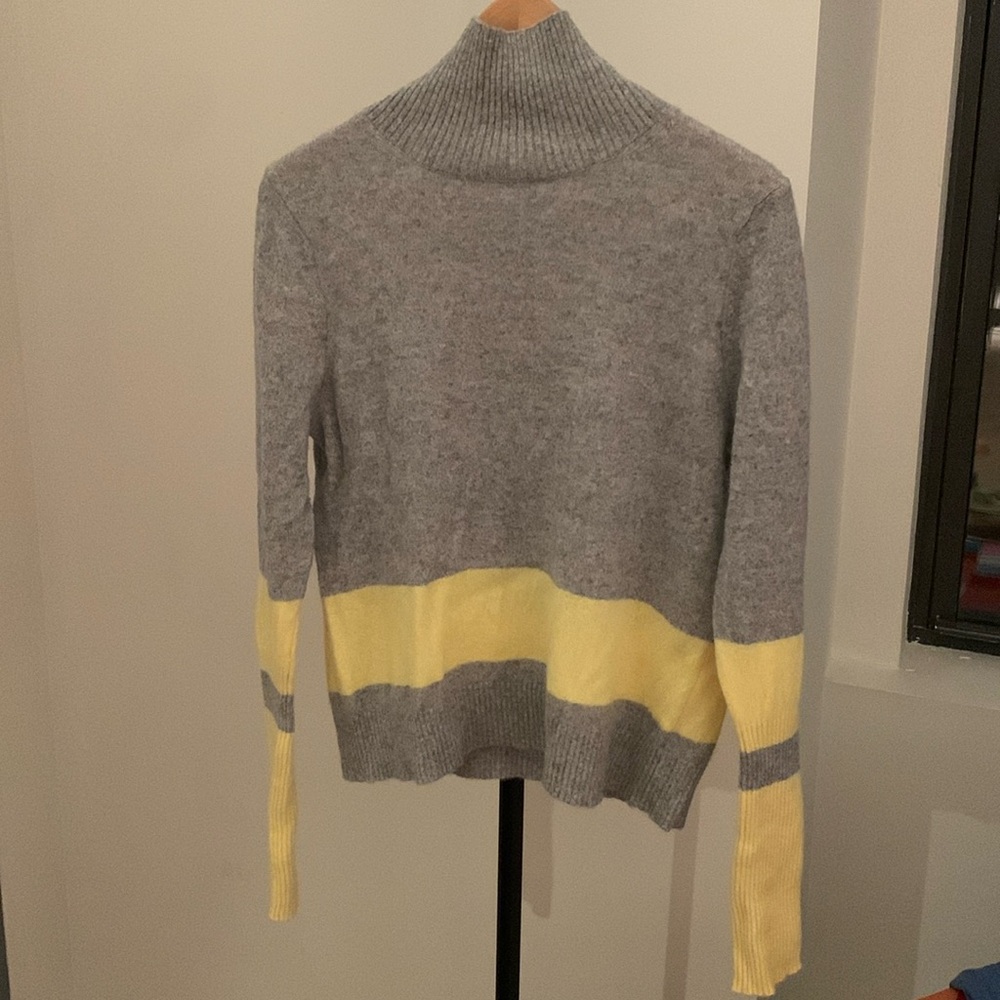 Filoro Cashmere Grey Yellow Striped Turtleneck EUC